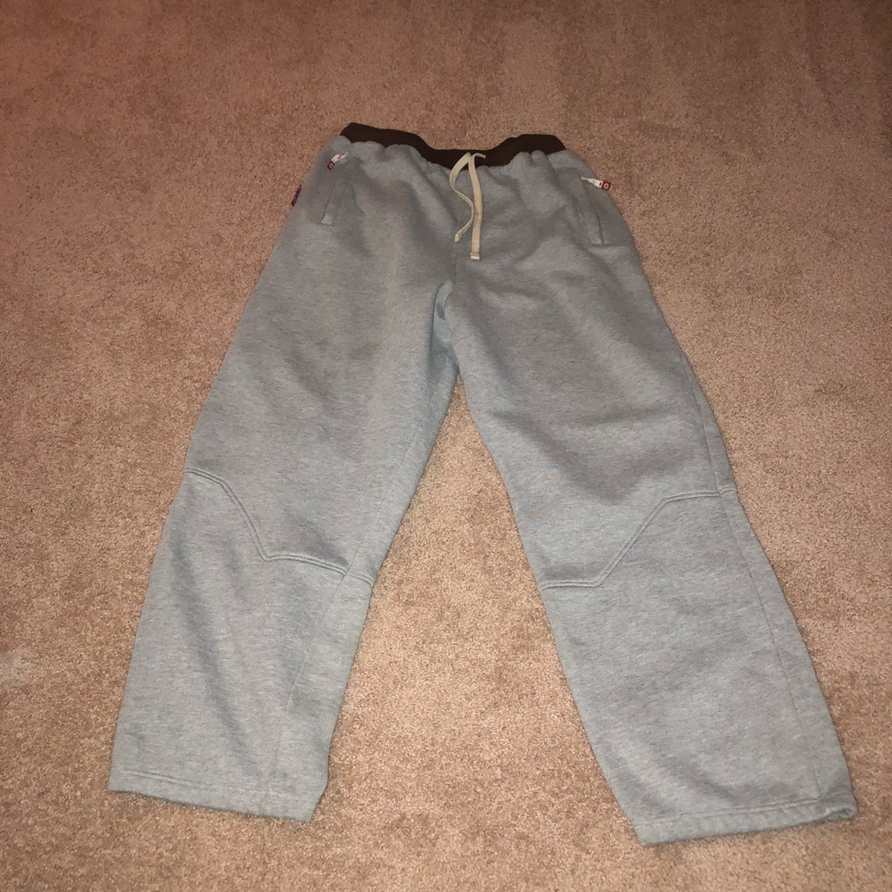 Akademiks Sweat Pants